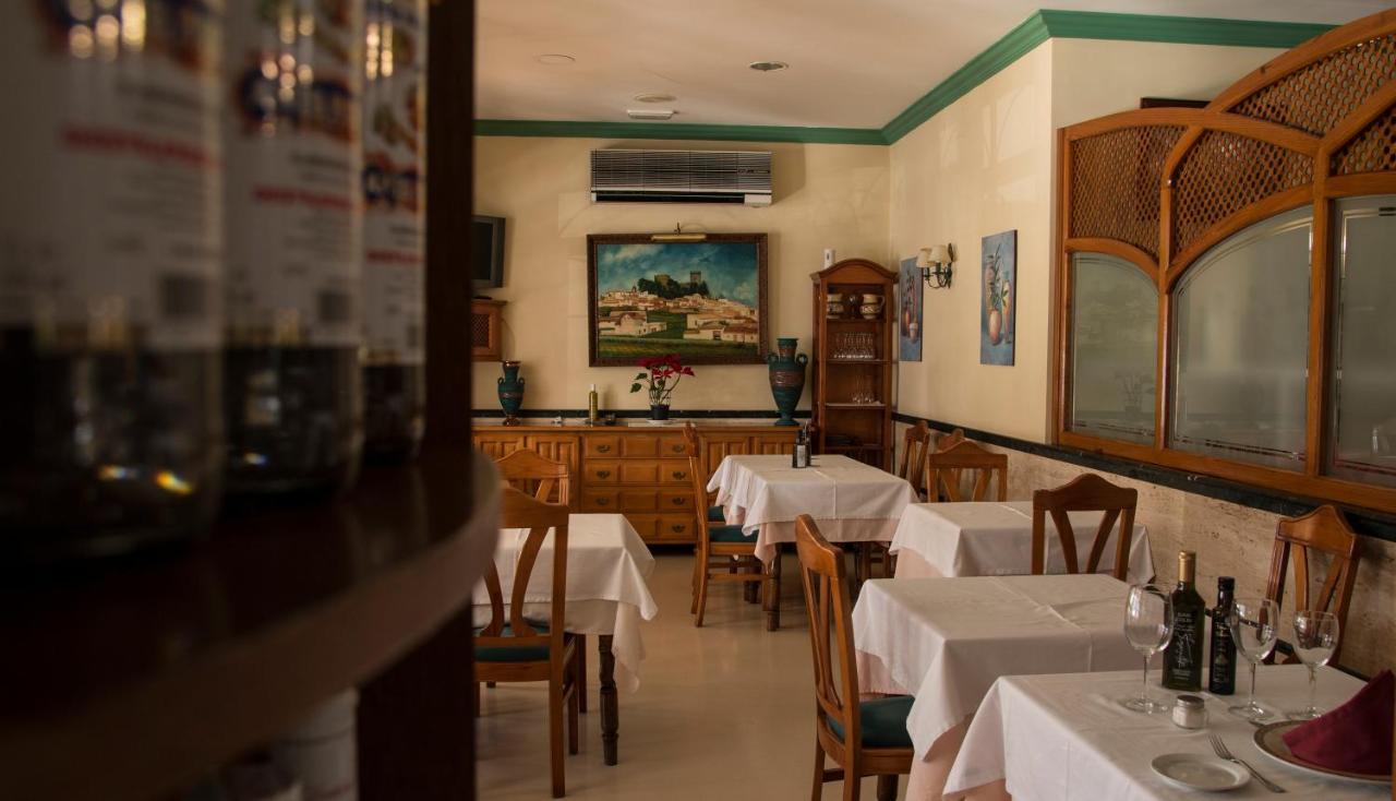 Hostal Restaurante El Cary Montemayor Extérieur photo